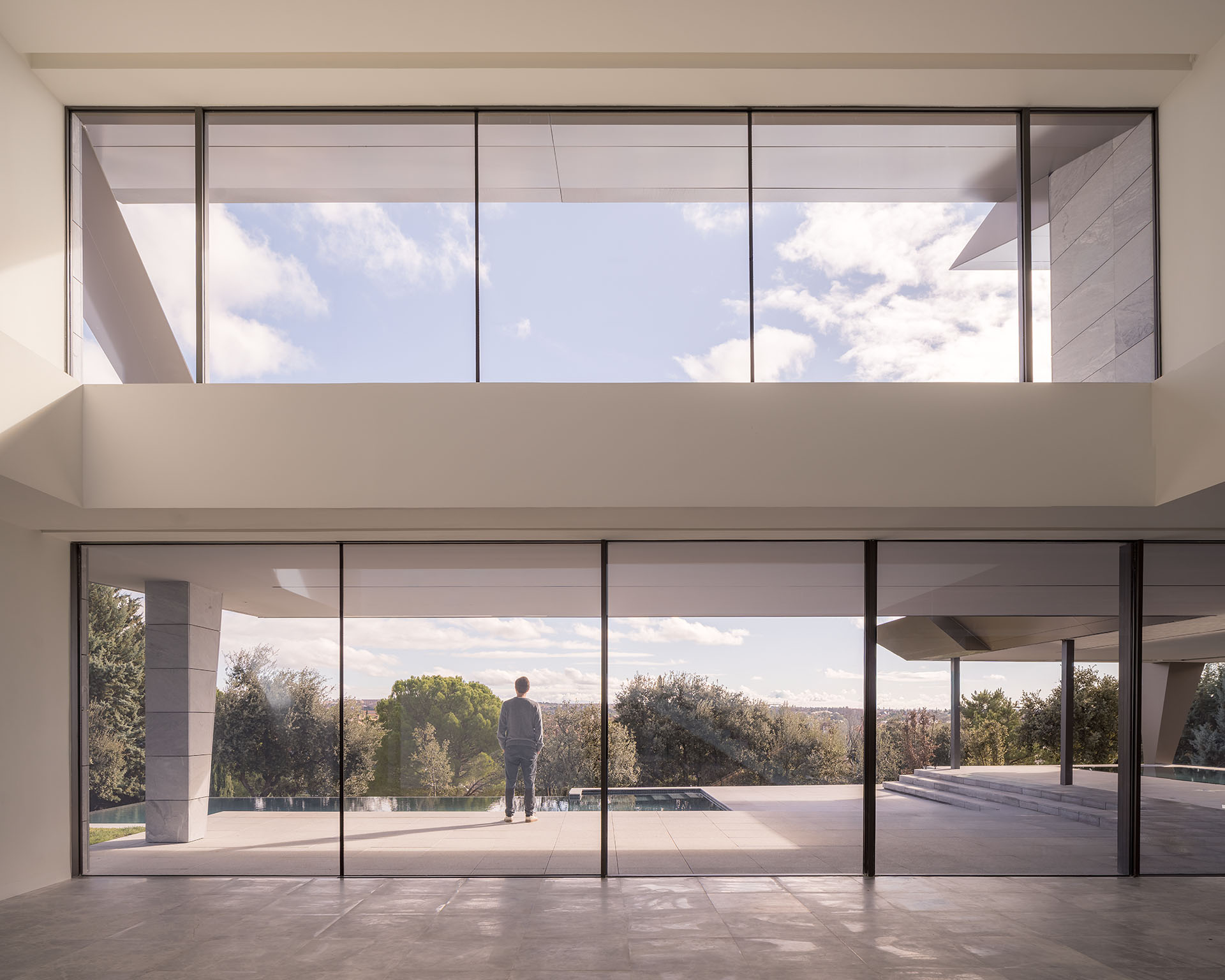 CASA<br> ENTRE ENCINAS